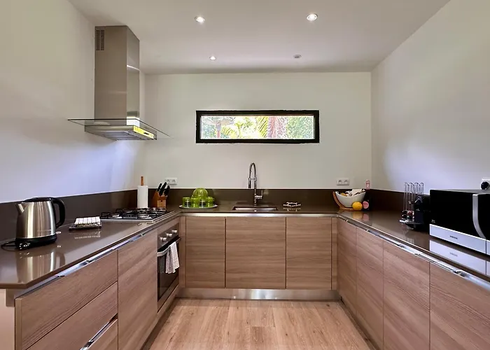 Villa Pineto, 3 Au Coeur De La Pinede Biguglia (Corsica)