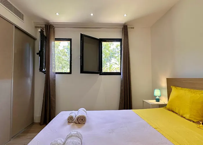 Pineto, 3 Au Coeur De La Pinede Villa Biguglia (Corsica)