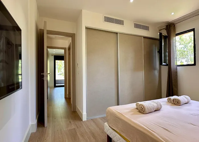 Pineto, 3 Au Coeur De La Pinede Villa Biguglia (Corsica)